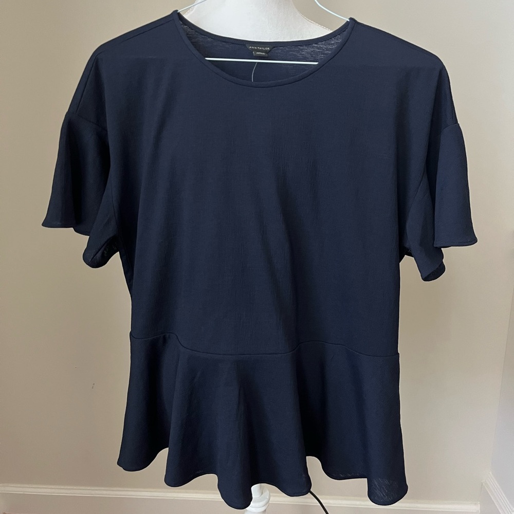 Ann Taylor Navy Short Sleeve Blouse- M